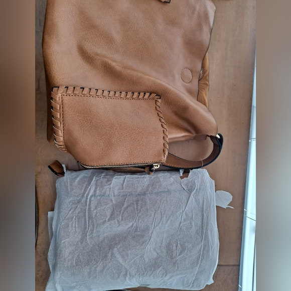 Park Avenue Vegan Leather 2 piece - Picture 6 of 7